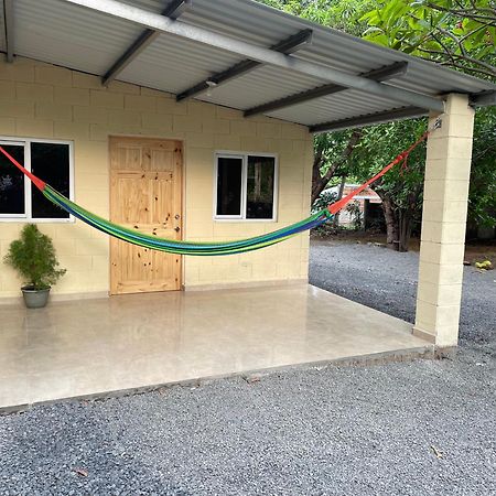 Hostal Camila'S Tamanique Luaran gambar