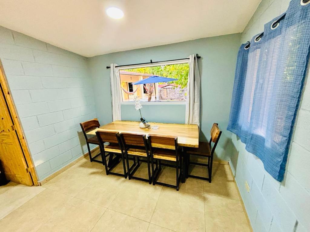 Hostal Camila'S Tamanique Luaran gambar